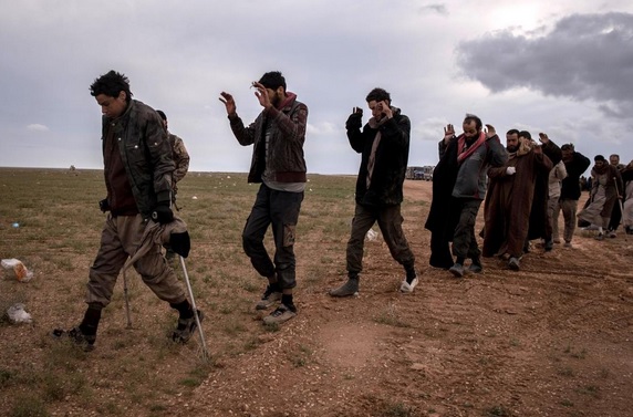 YPG 'Bebaskan' Ratusan Tahanan Islamic State (IS) dari Kamp Tahanan Ayn Al-Issa